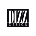 Logo z napisem „DIZZ DESIGN” na czarnym tle, w prostokątnym kształcie.