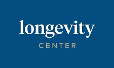 Niebieskie tło z białym napisem longevity center na środku obrazu.